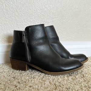 Kensie Black Leather Ghita Short Ankle Boots • Size 7